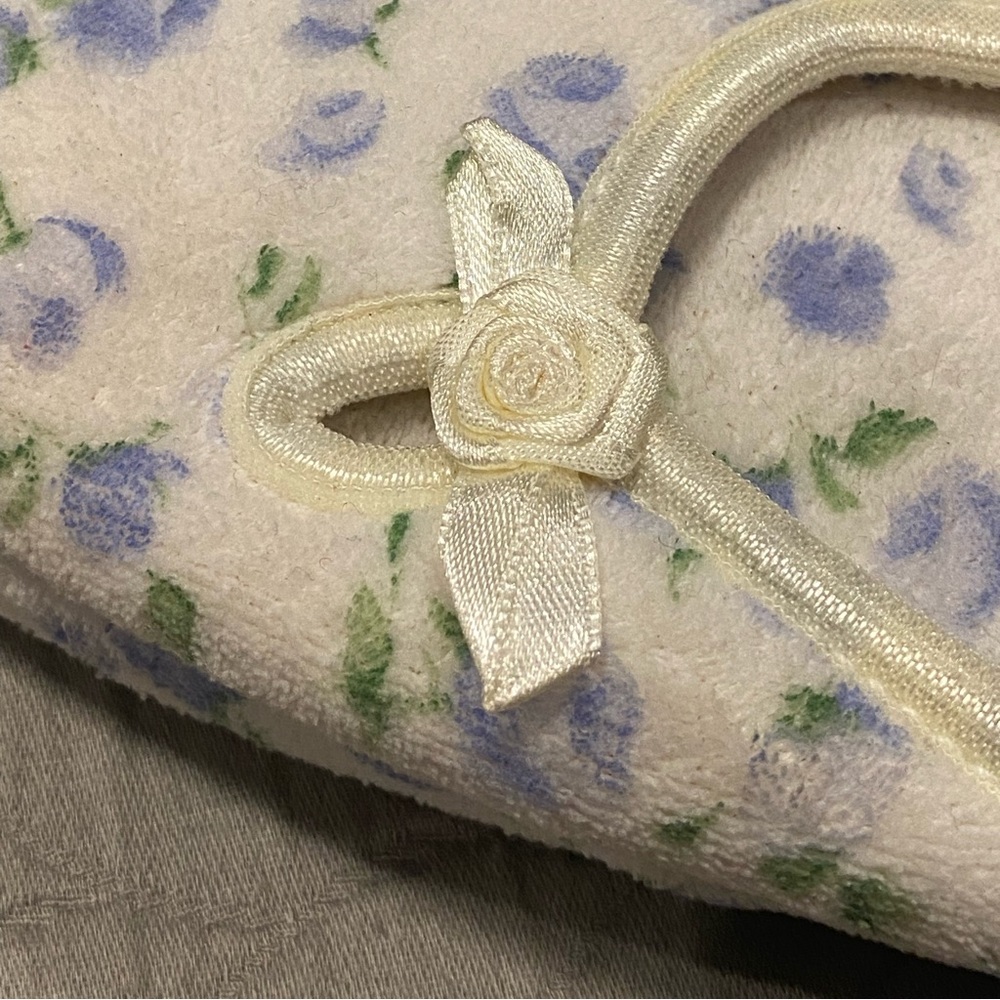 Dearfoams Floral Slippers - Picture 3 of 5